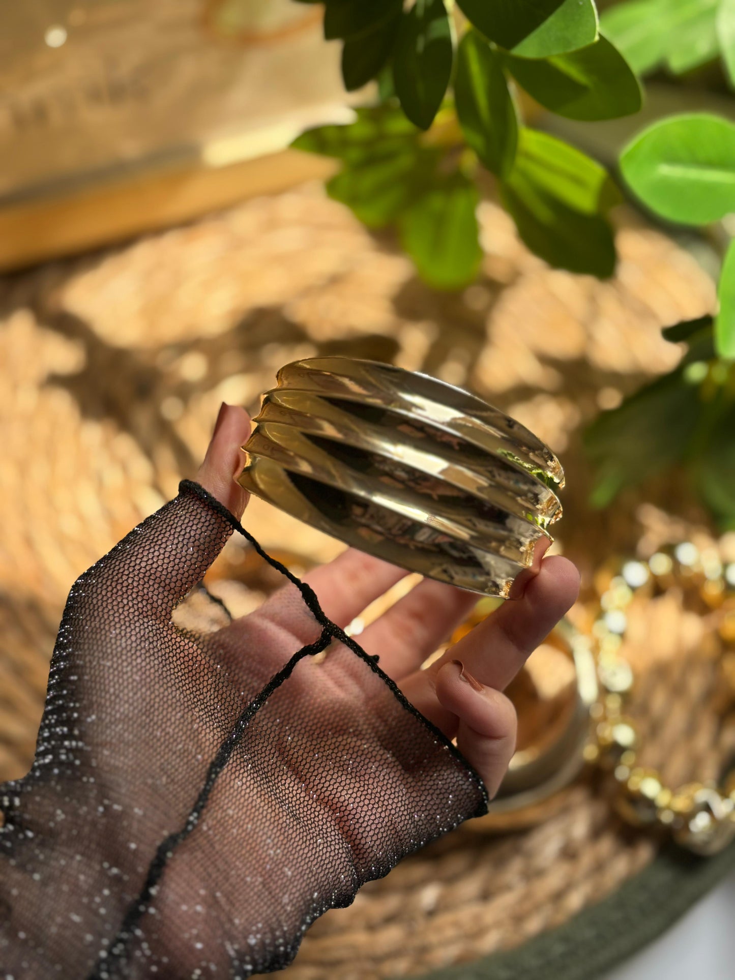 Wave bangle