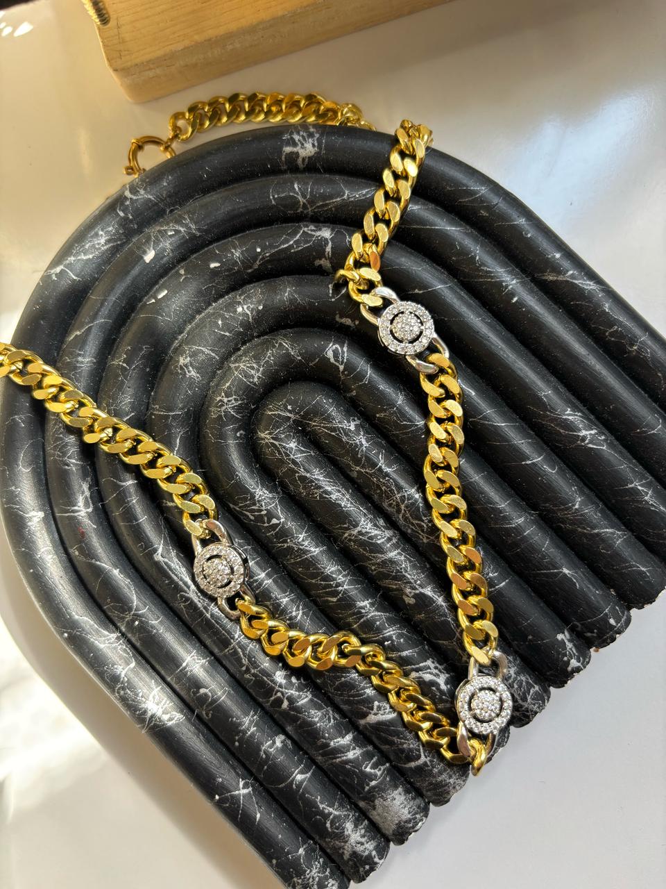 Luxe chain