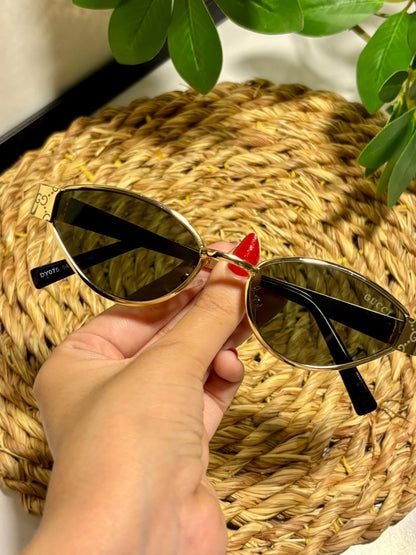 Retro oval sunglasses
