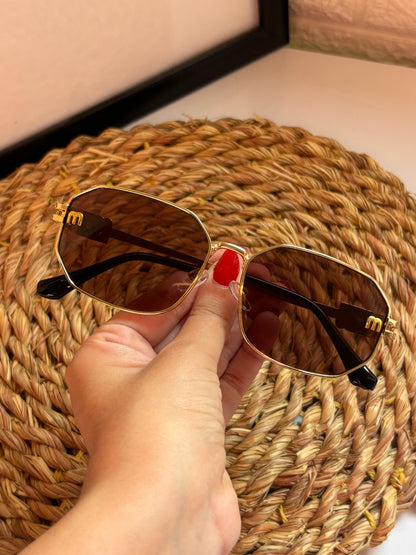Classic gold-edge square sunglasses