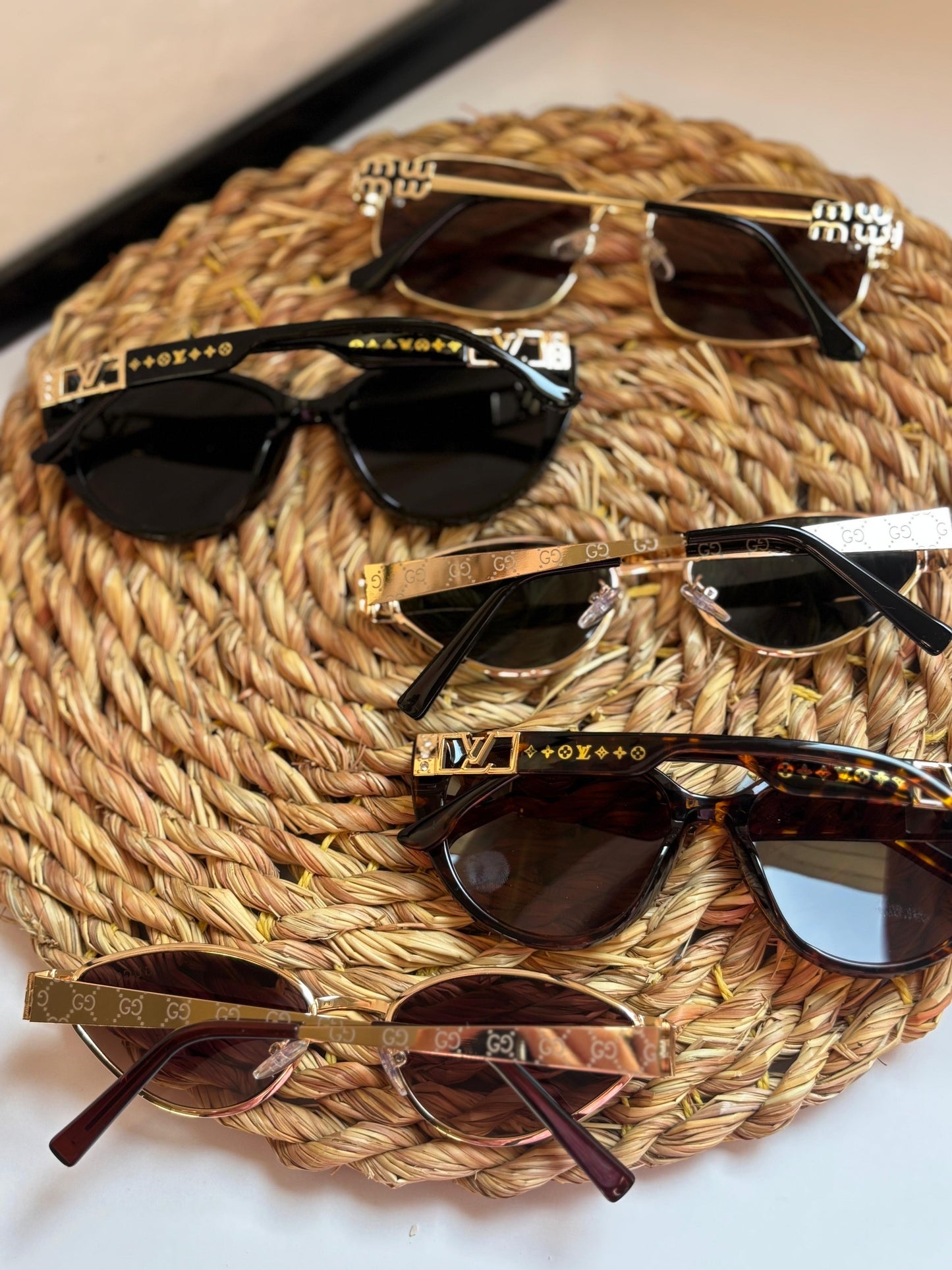 Classic gold-edge square sunglasses