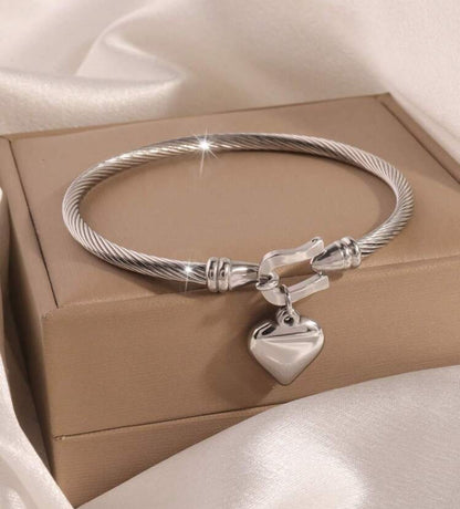 Simple heart bangle