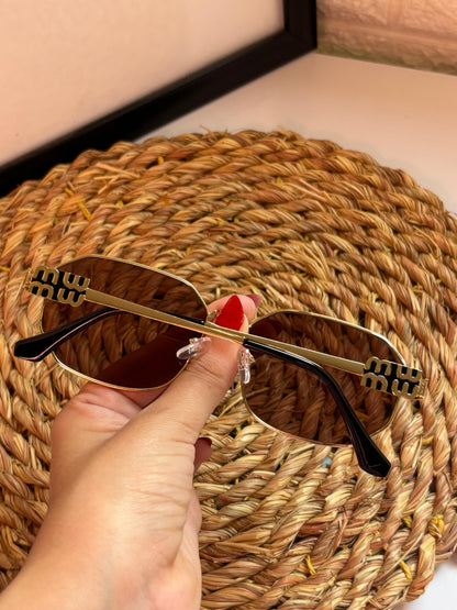 Classic gold-edge square sunglasses