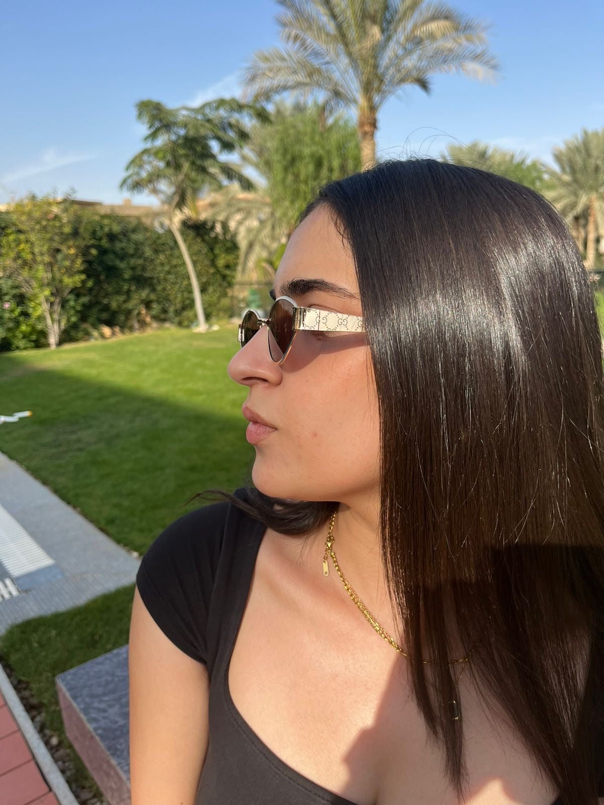 Retro oval sunglasses