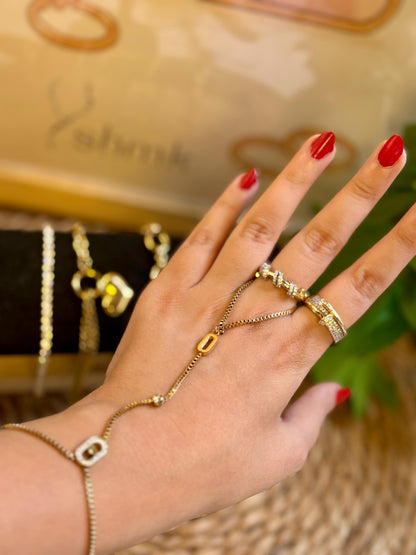 Golden Link Handchain