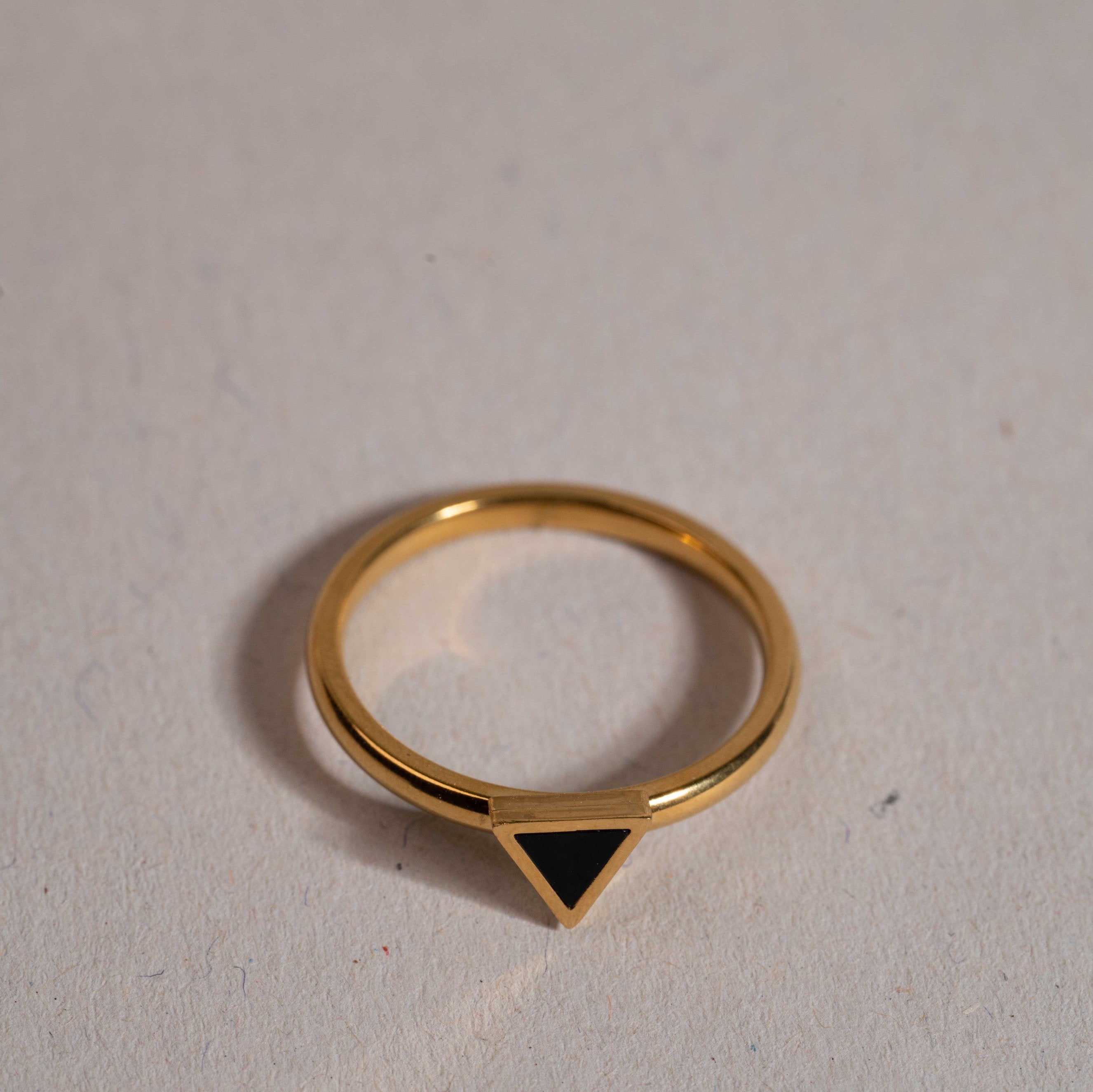 Black Stone Triangle Ring - Yshmk