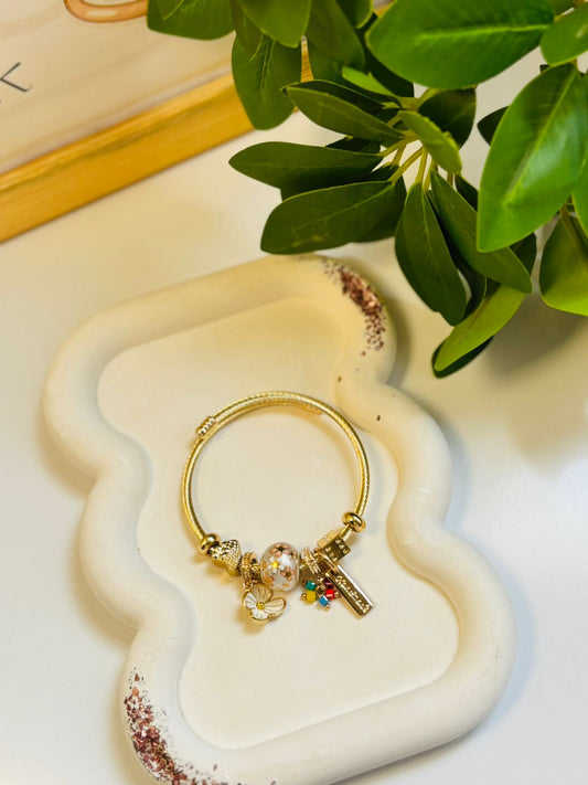 White flower bangle